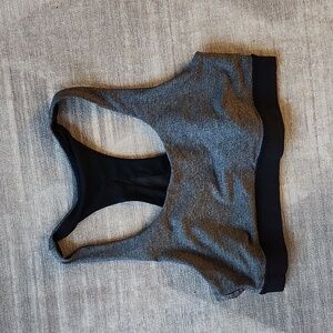 Lululemon sports bra, Size 6